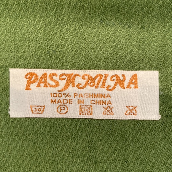 Pashmina Green Scarf/Shawl/Wrap, New in package - Picture 2 of 8